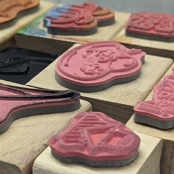 Bundle of 9 Rubber Stamps Mixed Brands Crafts Scrapbooking - Picture 10 of 10